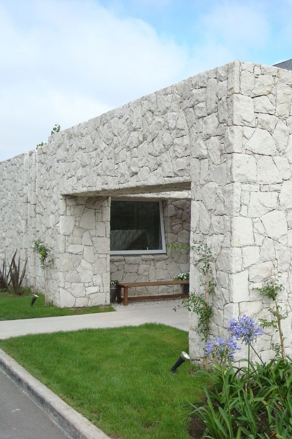 Piedra natural Blanca Micosa  SANTIANO - Materiales para la construcción.